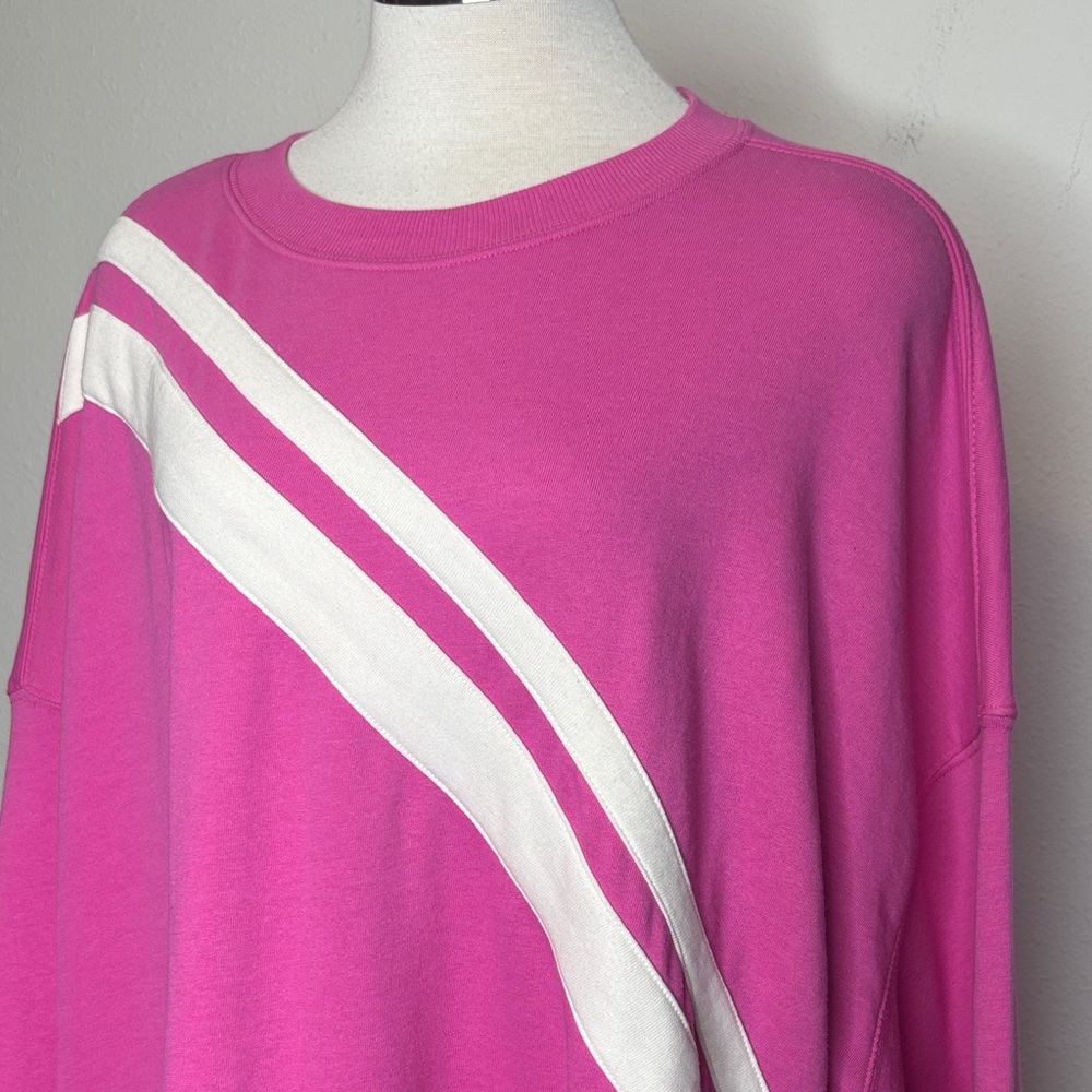 Cabana by Crown & Ivy size XXL Pink Sweatshirt with White Stripes - Picture 3 of 10